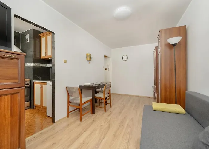 10th Floor With A View In By Renters Διαμέρισμα