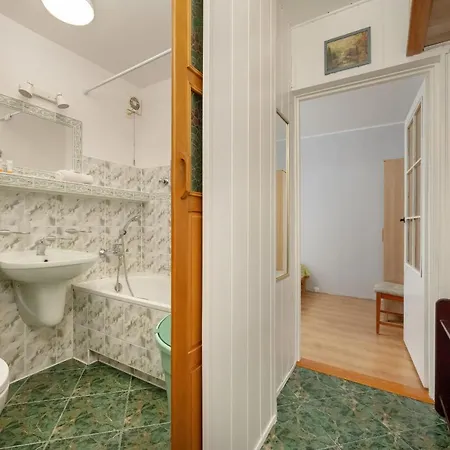 10th Floor With A View In By Renters